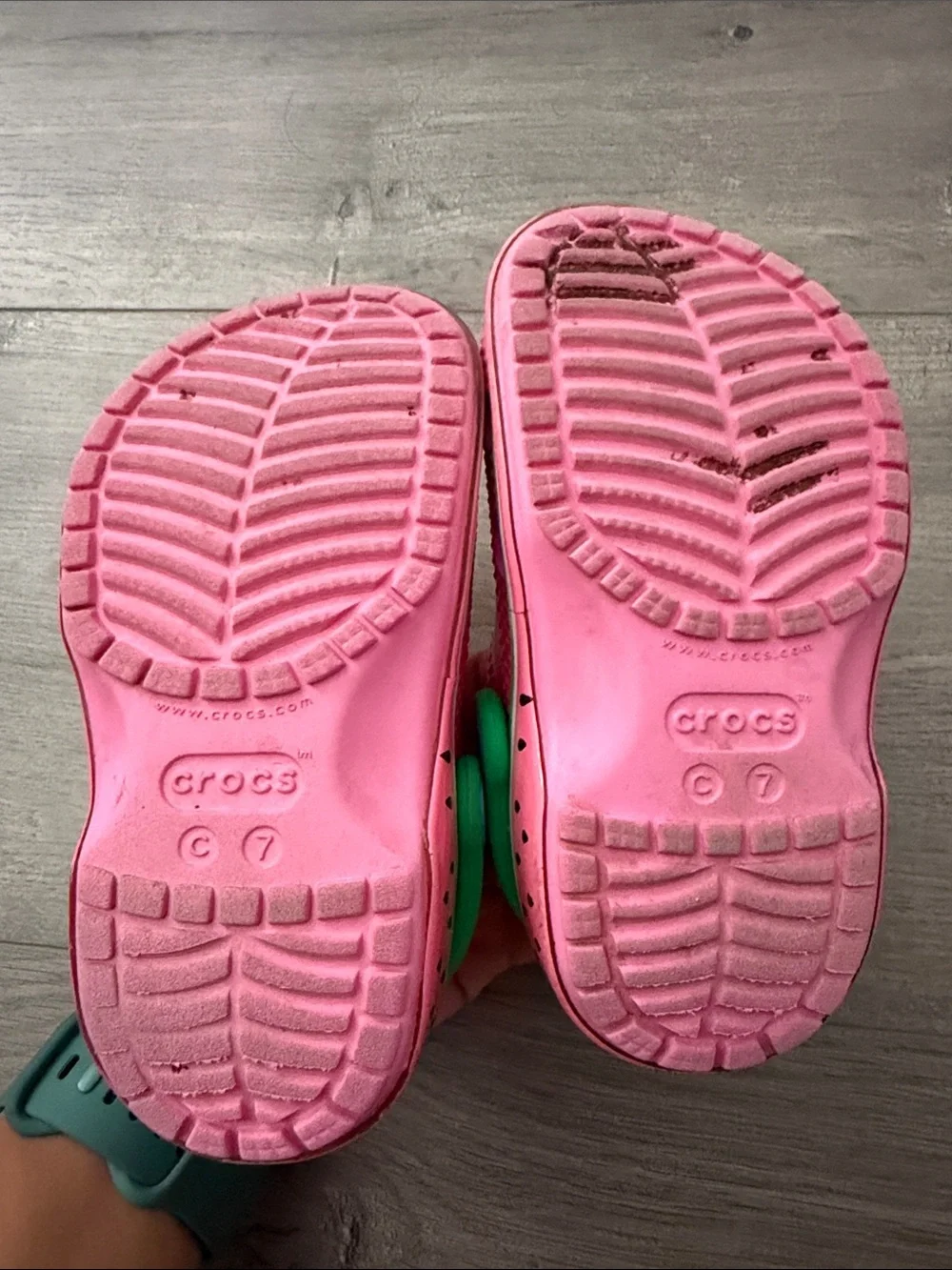Crocs Kids jolly rancher Watermelon Clog Sandals - Pink & Green
